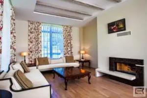 Kvareli Eden, Kvareli