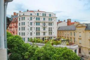Collège Hôtel, Lyon