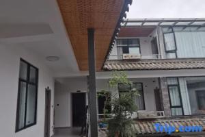 Dali Yuji Courtyard Hotel