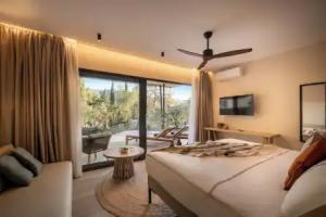 Valamar Amicor Resort, Stari Grad