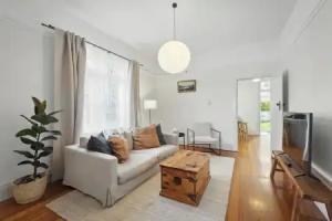 3 Bedroom House - Sandy Bay, Hobart