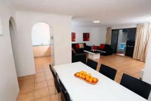 St Tropez Apartments, Gold Coast