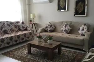 100m2 apartment, central location, free parking, Izmir