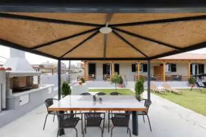 Planet Villas at Ipsos by Konnect, Shared BBQ & Garden, Dassia