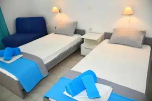 Utopia Hotel, Kavos