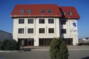 SOFI DE LYuKS, gostinichno-restorannyy kompleks, Stavropol