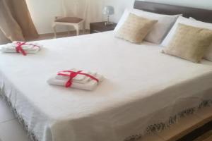 White Pearl Apart 5, Zejtun