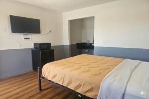 Bridgeview Apartments, Fresno