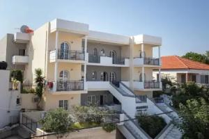 Manias Hotel Apartments, Agia Marina