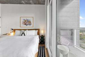 20th FL 1BR | Heated Pool | Gym | Bar | Balcony Apartments, Austin