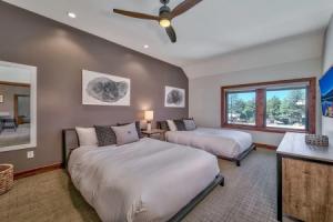 Luxury Residence - Gondola across the Street 2 Bedroom Condo by RedAwning, Stateline
