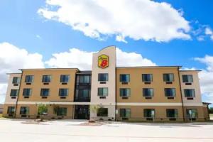Super 8 by Wyndham Stanton, Midland