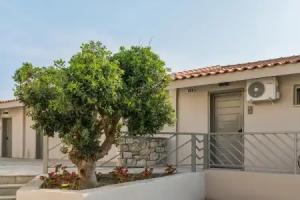 Arya Hotel, Hanioti