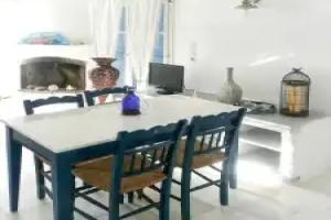 Villa With 3 Bedrooms in Paros, With Wonderful sea View, Pool Access and Wifi - 1 km From the Beach, Parikia