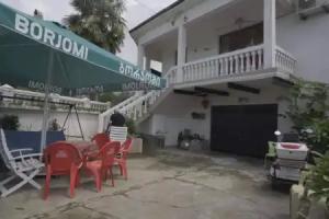 Nod Villa, Chakvi
