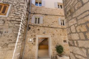Casa Sepia, Trogir
