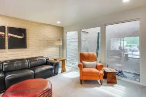 Tucson Townhome w/ Mountain View, Pool Access! Apartments, Tucson