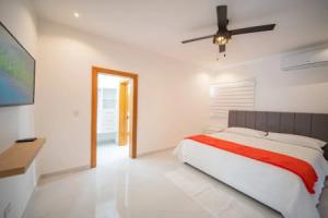 First Class 4br King Size Villa In Town!, Sosua