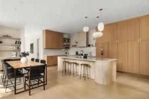 Eastside Lux Group W Pool near Downtown Tourist base, Austin