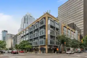 Littlefield Lofts, hosted by Placemakr - 6th Street Apartments, Austin