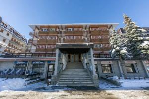 La Tana Dell'ermellino 3 Ski In Ski Out Apartments, Sestriere