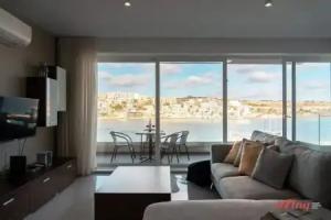 Seaside Magic From a Stunning Apartment, St. Pauls Bay