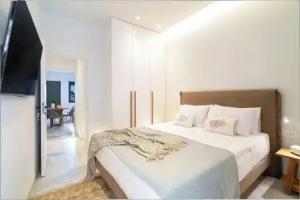 Inia Apartments, Amoudara