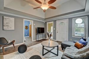 Amazing 3BR/2BA home! Steps to Fountain Square! Tourist base, Indianapolis