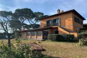 Beautiful Villa in the Country Side of, Italy, Rome