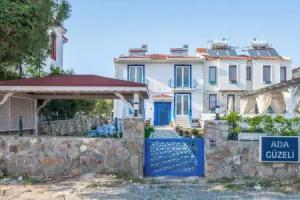 Ada Güzeli̇ Apartments, Bozcaada