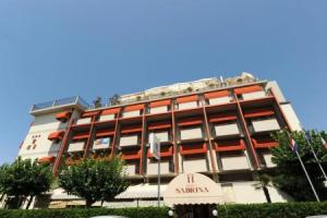 Nuova Sabrina, Marina di Pietrasanta