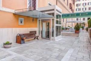 Domus Carmelitana, Rome