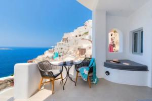 ArmonOia Luxury Caves Apartments, Oia