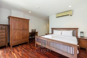 Amazing 5 Bedroom Condo on the Beach SP, Pak Nam Pran