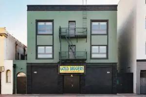 Gold-Diggers Hotel, Los Angeles