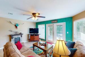 Ww I303 Guadalupe Paradise! 3 Bedroom Condo by RedAwning, New Braunfels