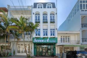 Seven A Hotel, Dalat