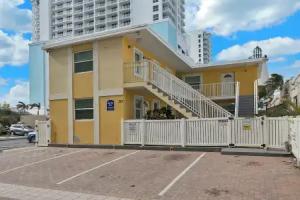ULTRA exciting Apartment at Boardwalk, Hollywood