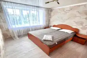 Trekhkomnatnaya Lyuks Family Market Arbat Tsentr Goroda Apartments, Petropavlovsk