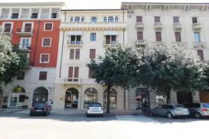 Garden Apartment, Verona