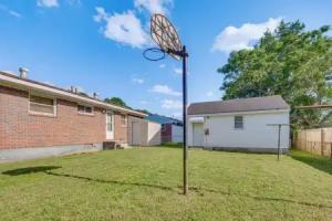 4 Mi to Dtwn: Home w/ Fenced Yard in Portsmouth! Tourist base, Chesapeake