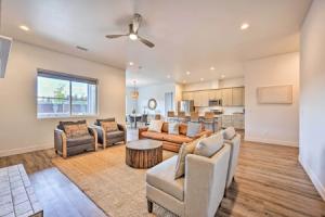 Flagstaff Retreat w/ Covered Patio, 3 Mi to Dtwn Tourist base, Flagstaff