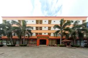 Central Park Hotel, Sing Buri