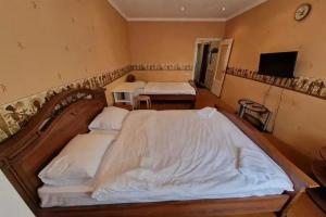 Apartments on Stroiteley street 121, Apatity