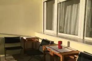 Harangláb Apartman, Tata