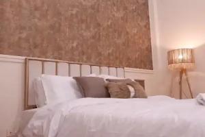 Royal Apartment in Talaat Harb Downtown, Cairo