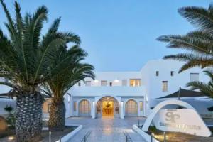 Santorini Palace, Fira