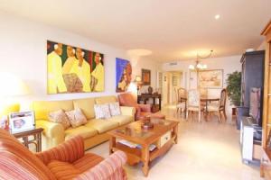 1105 beachfront apartment golden mile, Marbella