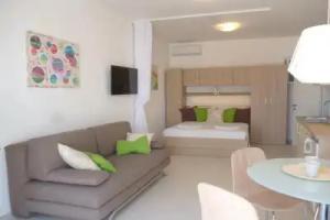 Adel Hotel, Drasnice