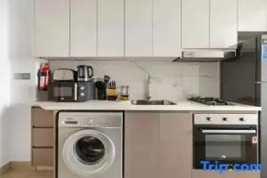 Bright Modern Studio in Meydan Azizi Riviera 40, Dubai